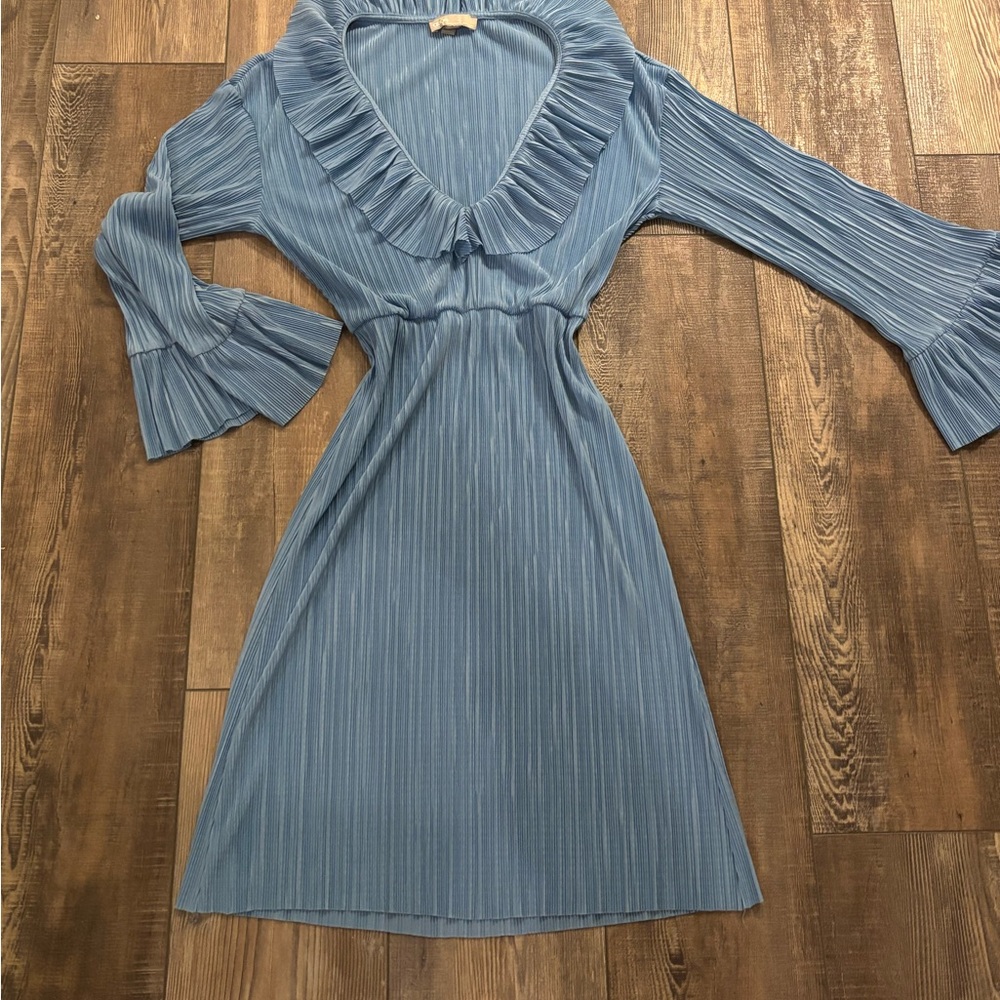 Elegant Blue Pleated Dress